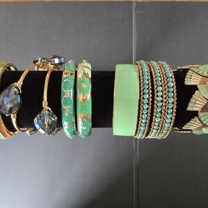 Elegant Green and Gold Jewelery